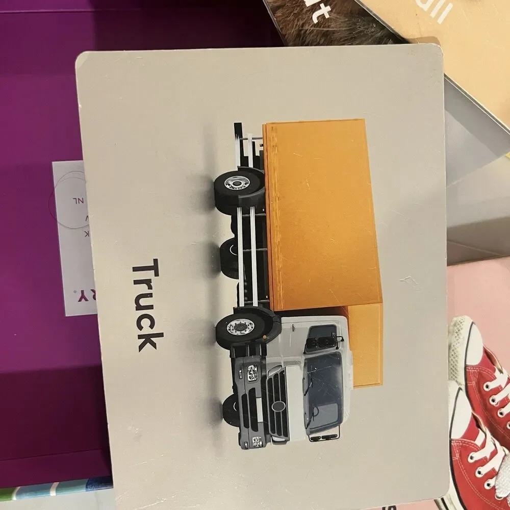 Lovevery Things I See For 7-8 Months Two-Sided Sensory Texture Cards